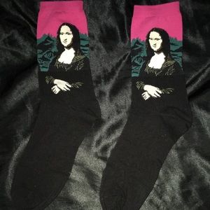 2 pairs of mona lisa and pizza socks